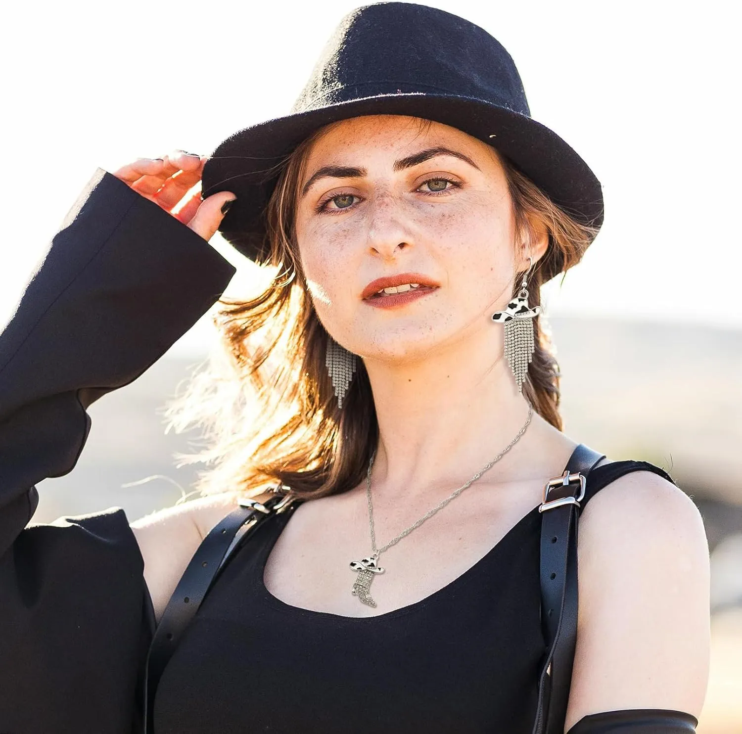 2pcs Western Earrings Necklace Jewelry Set,Sparkly Rhinestone Tassels Cowgirl Earrings Crystal Boots with Enamel Cowboy Hat Pendant Necklac for Women,Wild West Country Rustic Style