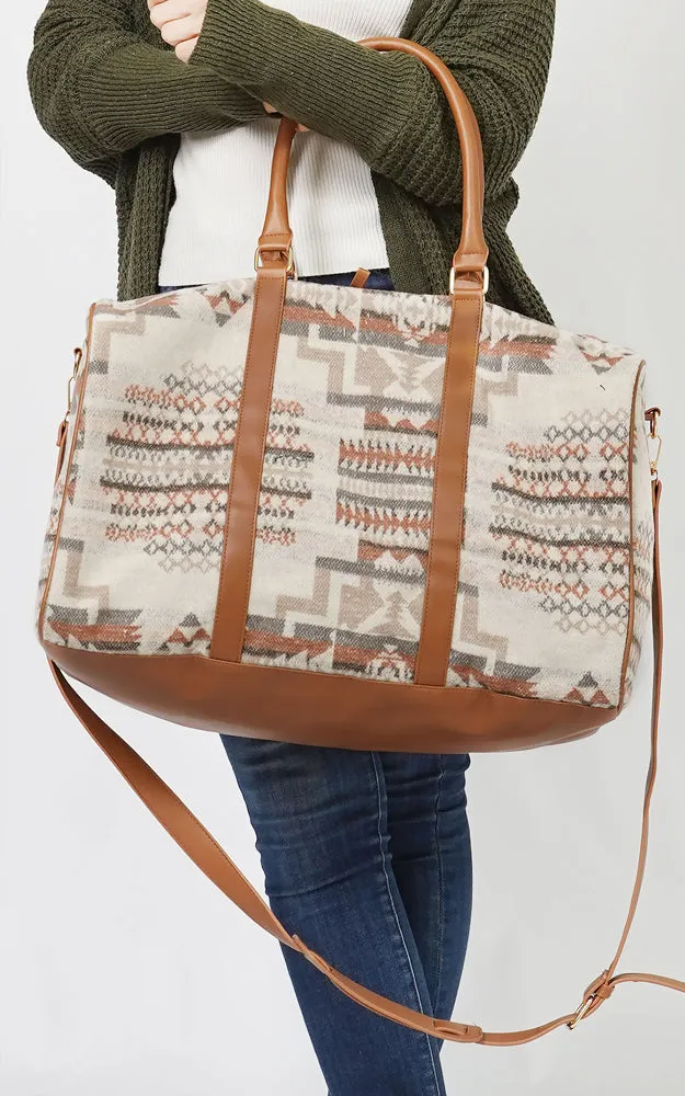 EBD10705 AZTEC PATTERN DUFFLE BAG