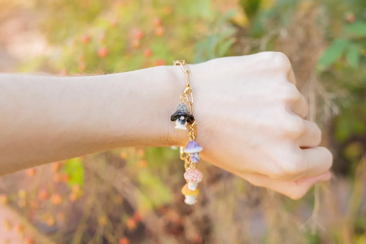 Golden Steel Paperclip Charm Bracelet