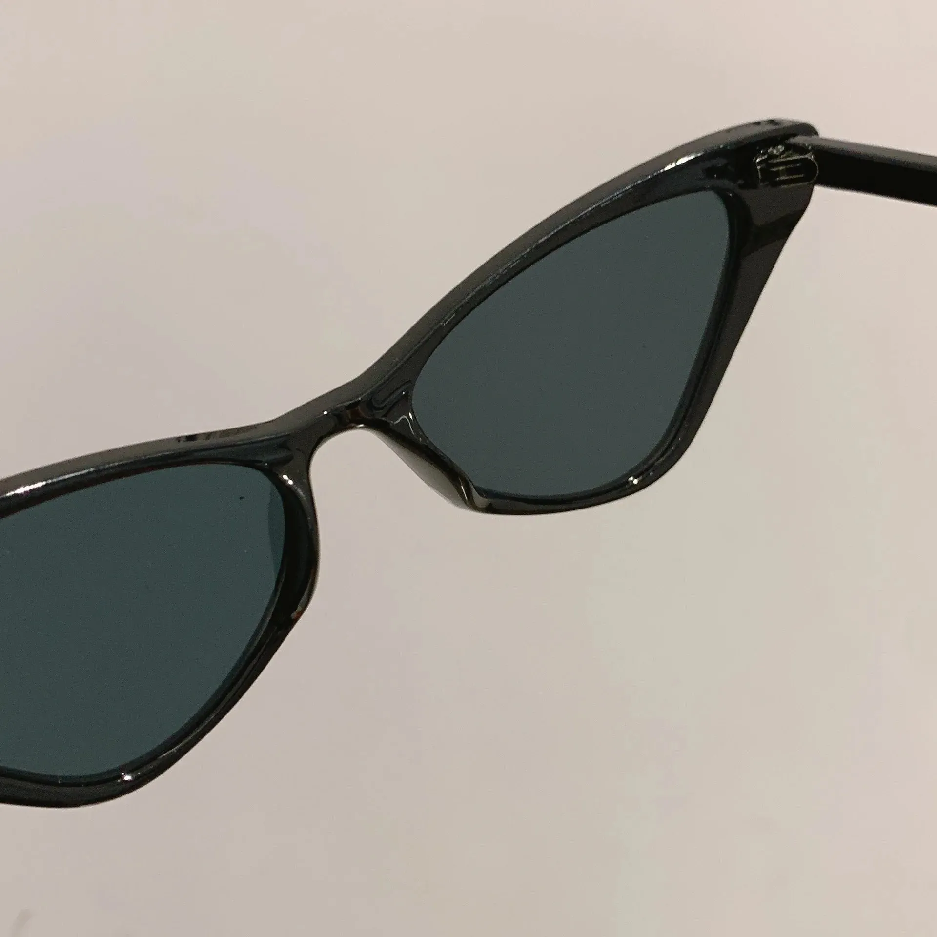 Retro Vintage Triangle Cat Eye Sunglasses