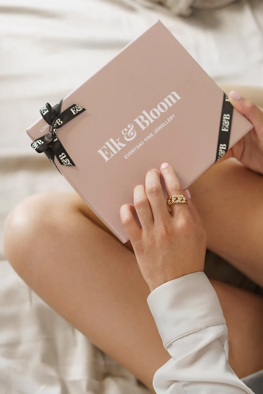 Rose Gold Dainty Circle Necklace