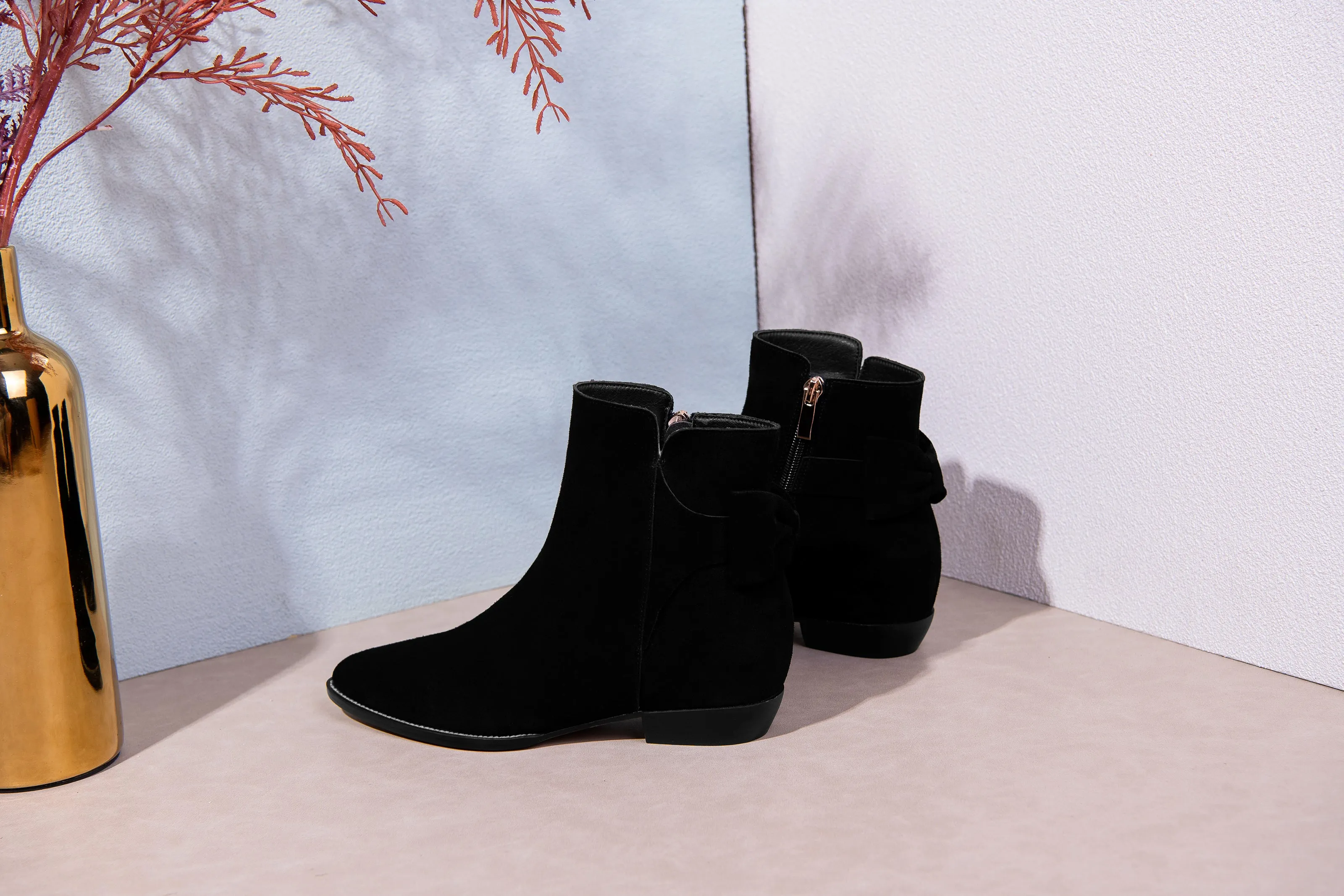 TinaCus Women's Pointed Toe Suede Leather Handmade Inner Heels Side Zip Up Casual Ankle Boots